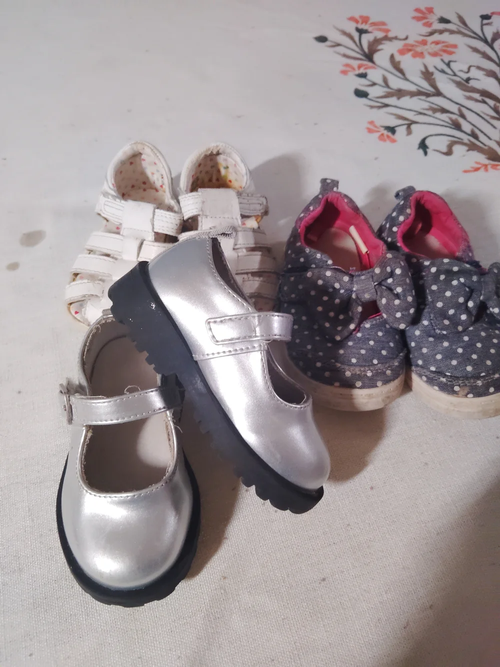GAP Metallic Silver Mary Jane Shoes for Baby Girls